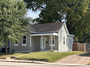 1928 N 8th St, Springfield, IL 62702