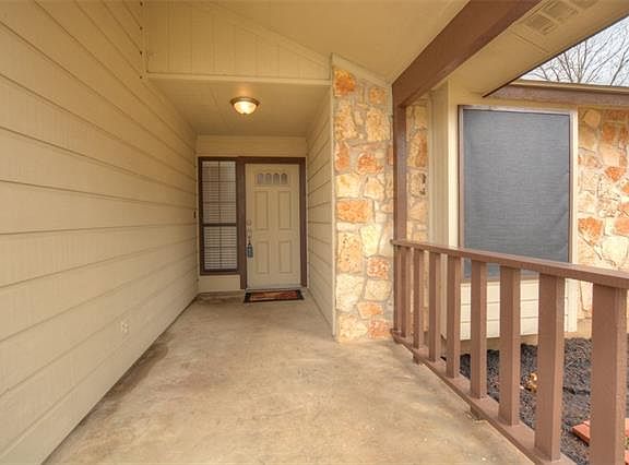 2nd image of 300 Deepwood Dr