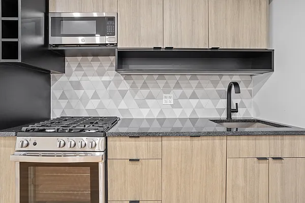 Rented by Skyhigh Realty NYC LLC | media 20