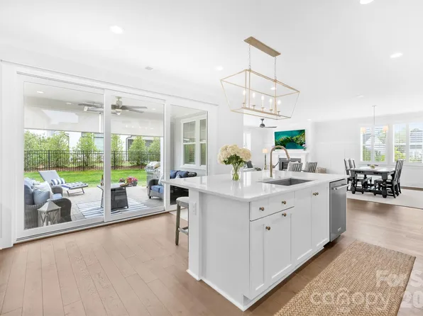 6083 Holden Ct, Fort Mill, SC 29715