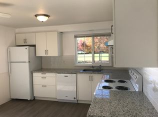 2530 NE Parkwood St #9, Hillsboro, OR 97124
