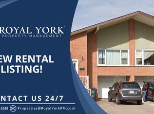 90 Littleleaf Dr #1, Toronto, ON M1B1Z2