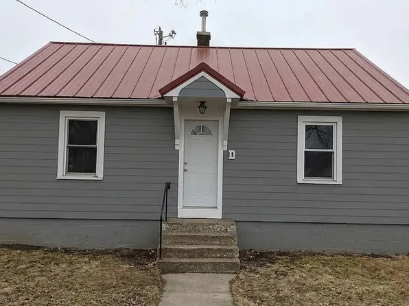 609 1st St W, Independence, IA 50644