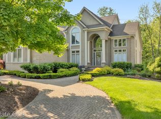 1602 Wandrei Ct, Commerce Township, MI 48382
