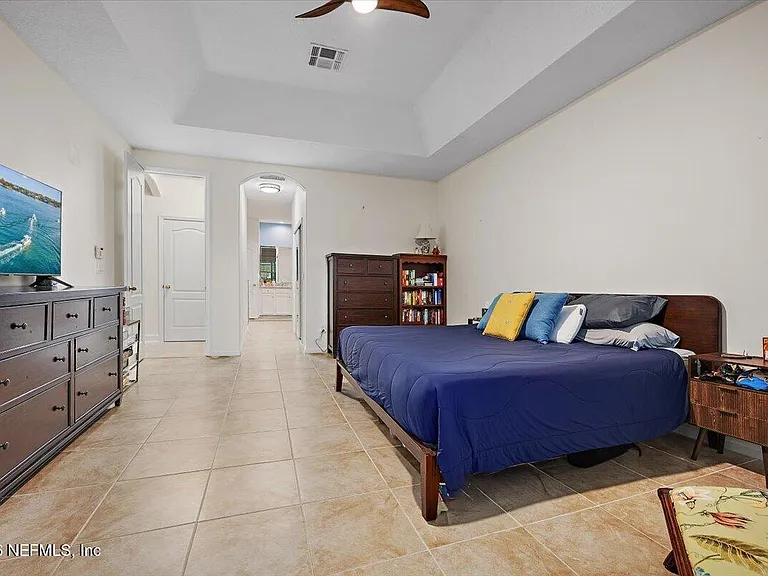 1357 Barrington Cir — Photo 17