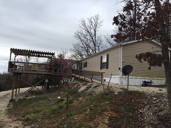 2nd image of 95 Green Gables Ln