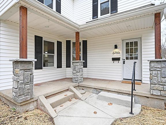3rd image of 6746 Parkland Ave