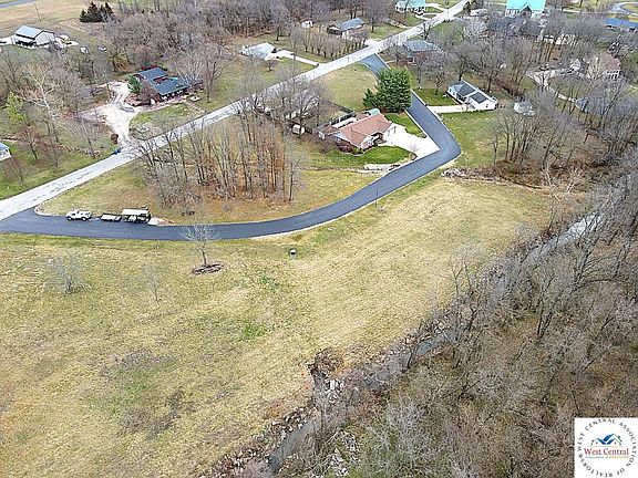 2nd image of Wade Blvd