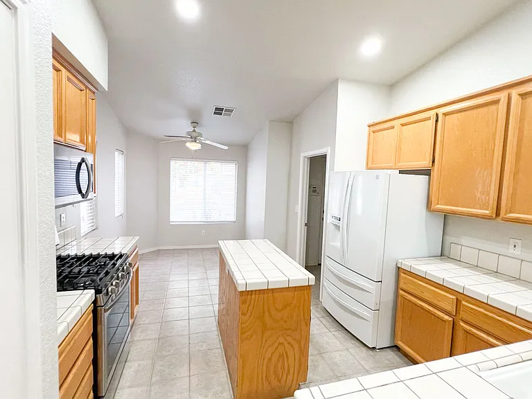 5403 Sage Ct — Photo 8