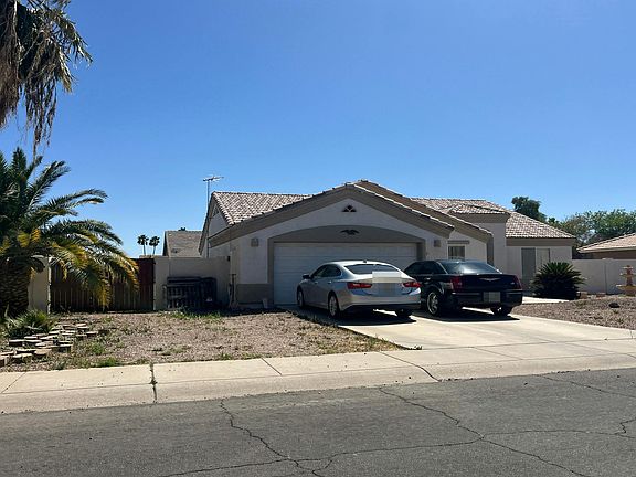 3rd image of 847 E Stonewood Dr