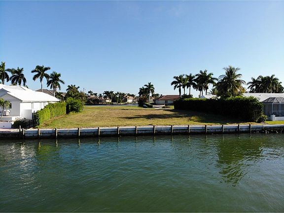3rd image of 1381 Caxambas Ct #13