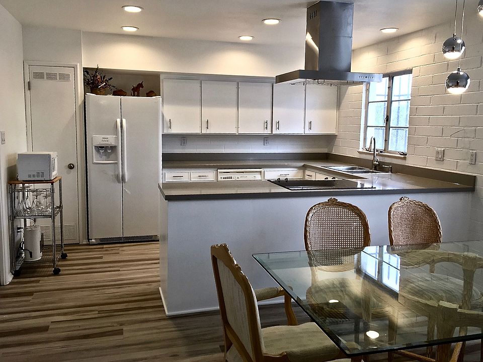 1st image of 474 W Esperanza Blvd #House