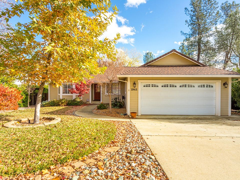 1st image of 1945 Kinvarra Way