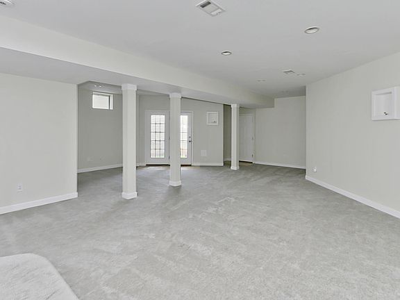 5th image of 17592 Marbury St