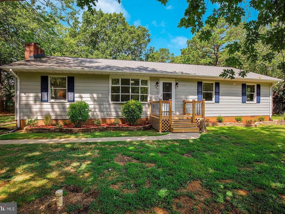 1st image of 204 Pennick Dr