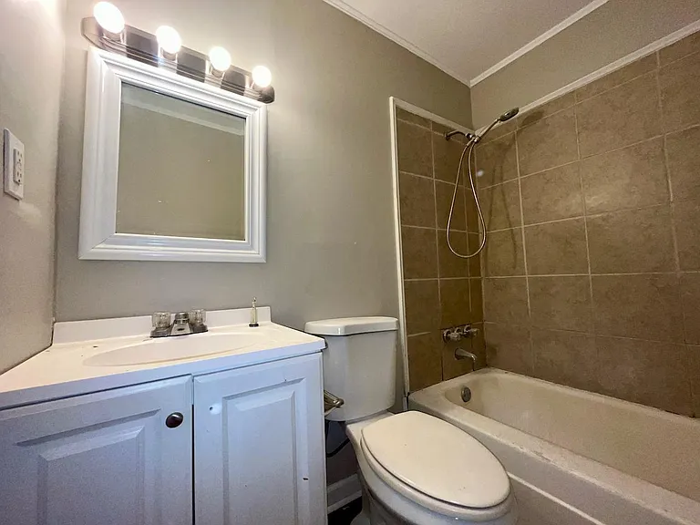 1100 Savannah Dr — Photo 9