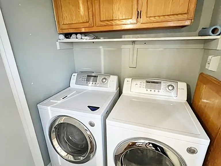 724 S Welch St #9 — Photo 9