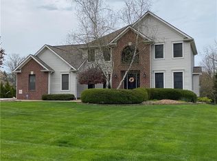 3773 Amhurst Dr, Hermitage, PA 16148