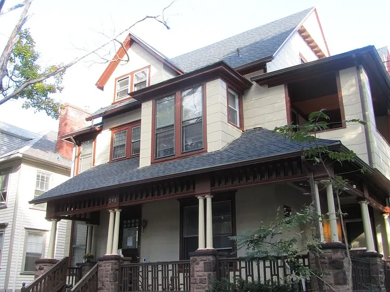 248 Oxford St — Photo 3