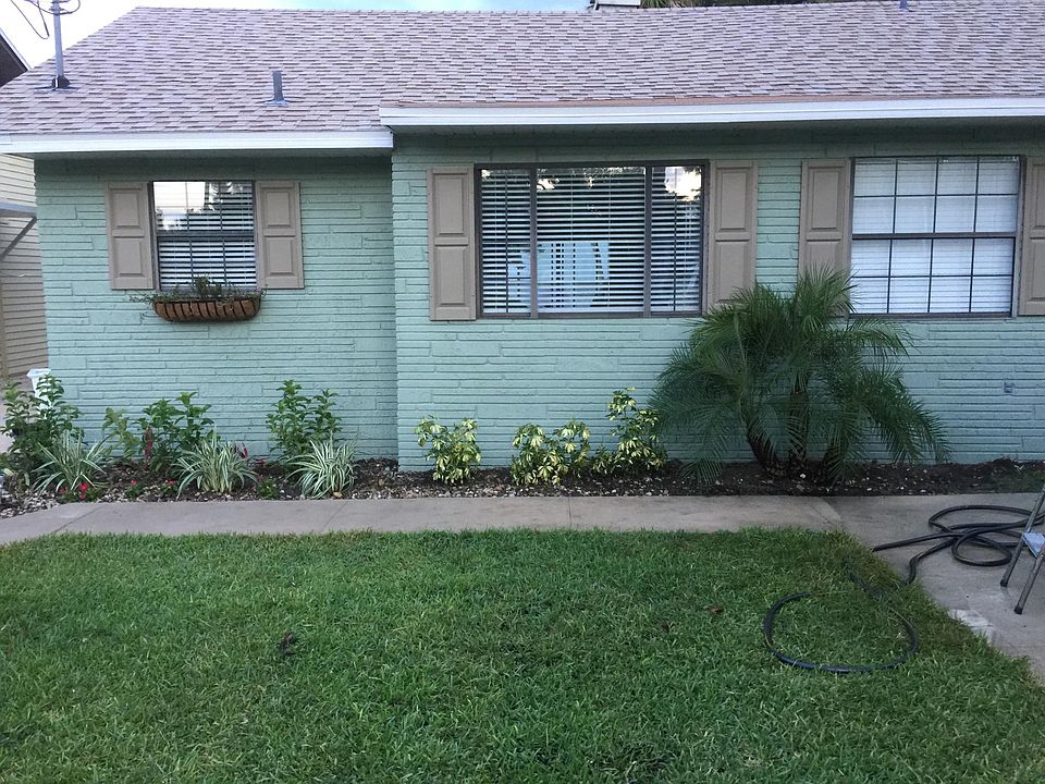 1st image of 15 E Bayshore Dr