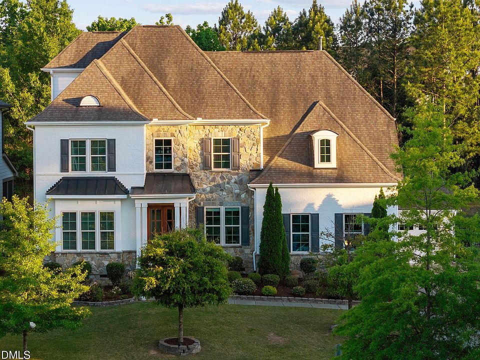 1st image of 528 Bolton Grant Dr