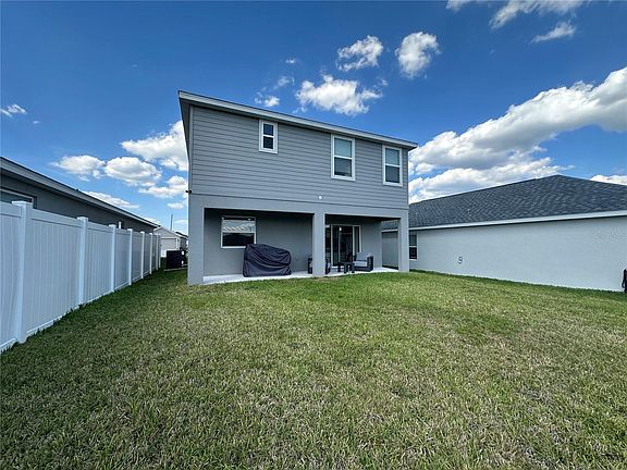 4th image of 2223 Orchid Dr