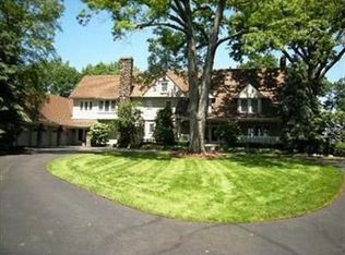 17844 Lake Rd, Lakewood, OH