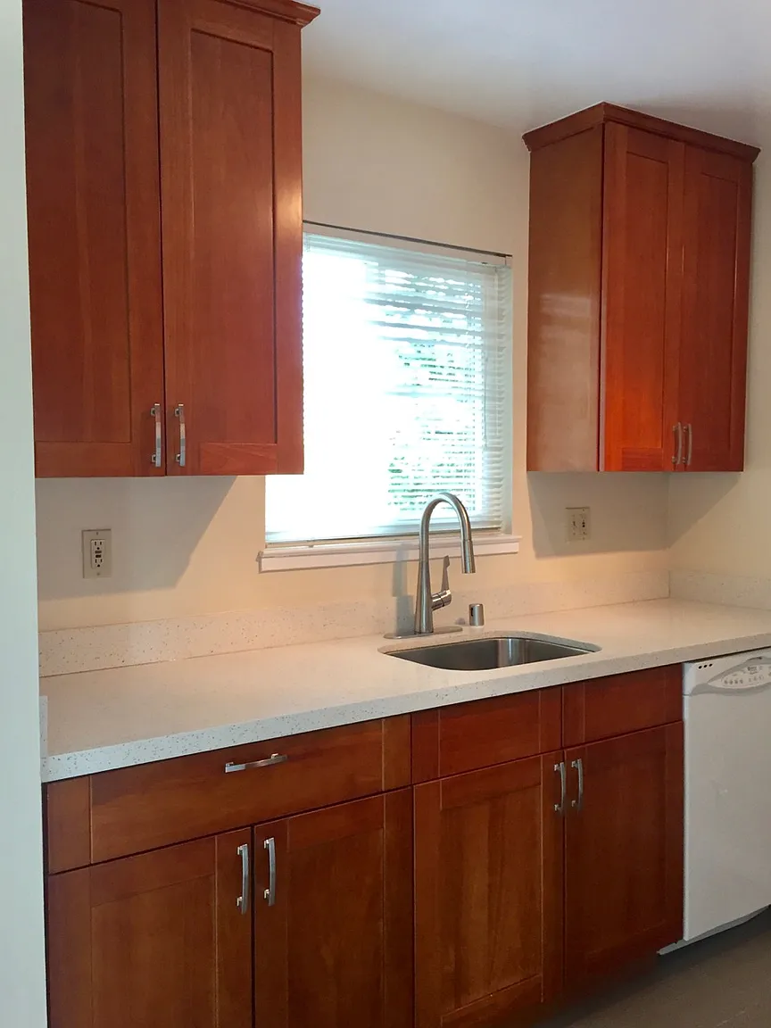220 College Ave APT C photo 1