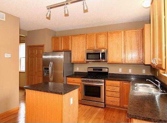 2nd image of 3422 N View Bay