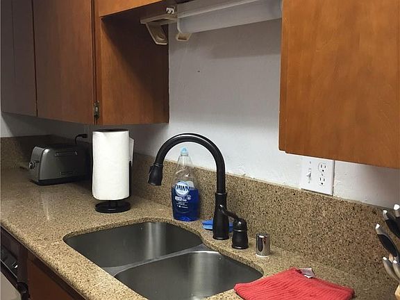 4th image of 1500 Lake Park Dr SW APT 4