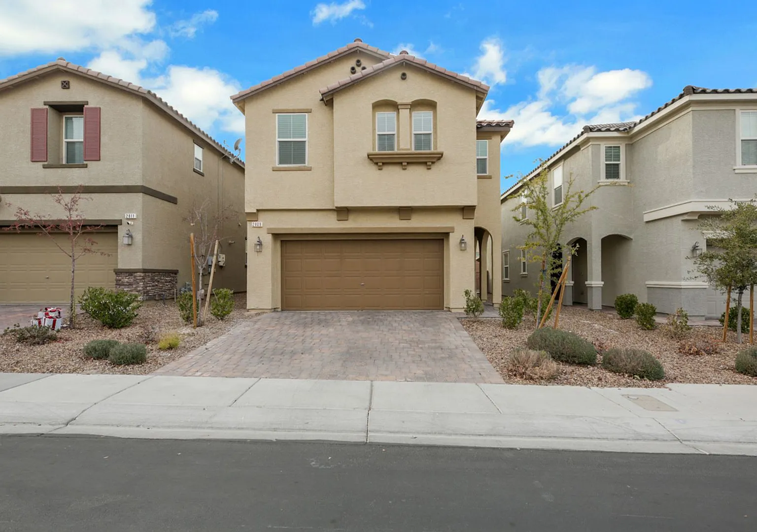 Like Brand New Inspirada Home — Photo 1