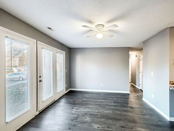 4th image of 6104 Meadow Rose Ln #C