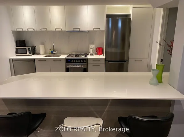 144 Northcliffe Blvd, Toronto, ON M6E 3K6