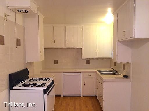 4th image of 6827 De Celis Pl