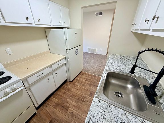 2nd image of 1556 Alexandria Dr #1A-Z3