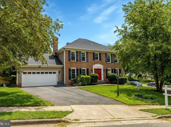 8995 Parliament Dr, Burke, VA 22015