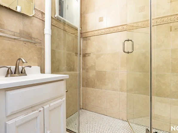 355 Stockholm Street image 7 of 20