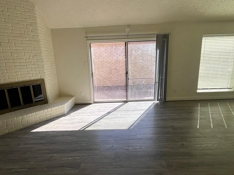 7834 Oakington Dr — Photo 23