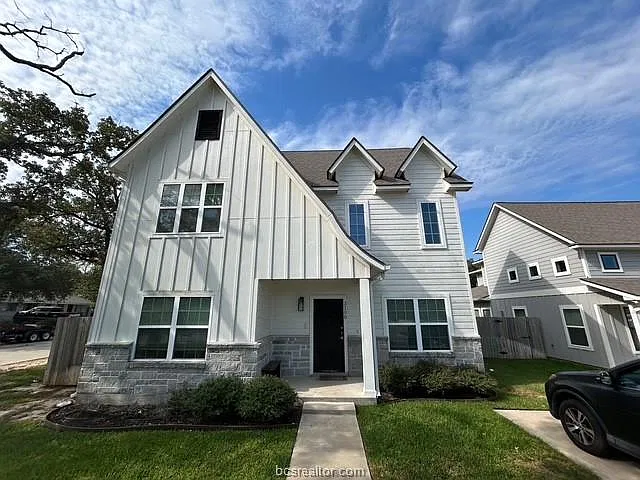 3108 Green - 1 — Photo 1