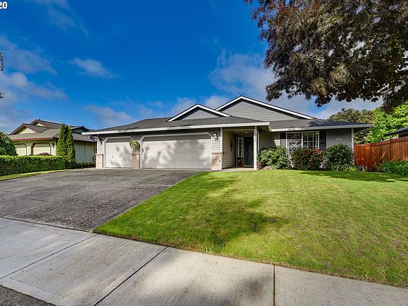 4th image of 410 SE 158th Ave