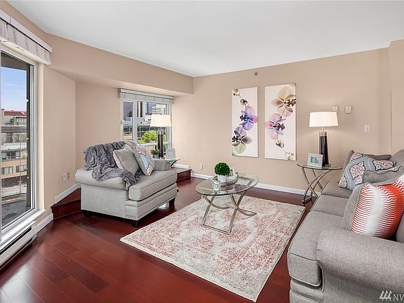 4th image of 121 Vine St Unit 605
