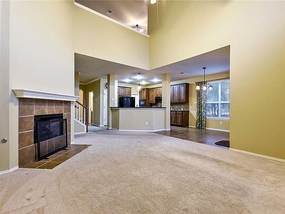5th image of 2825 Barefoot Ln