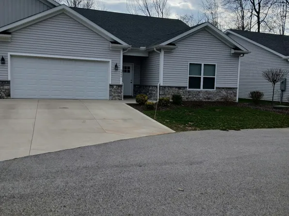 2449 Waterford Pointe Dr, Kent, OH 44240