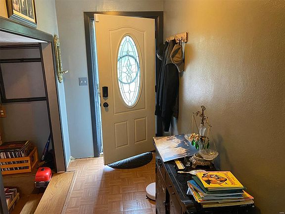 4th image of 4248 Lake Dr