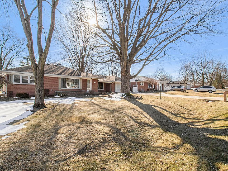1st image of 48722 Oriole St