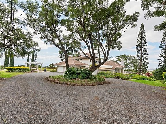 3rd image of 302 Holopuni Rd