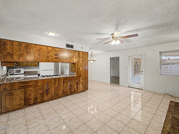 4th image of 4024 W DUNLAP Avenue