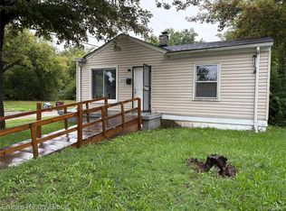 26086 Colgate St, Inkster, MI 48141