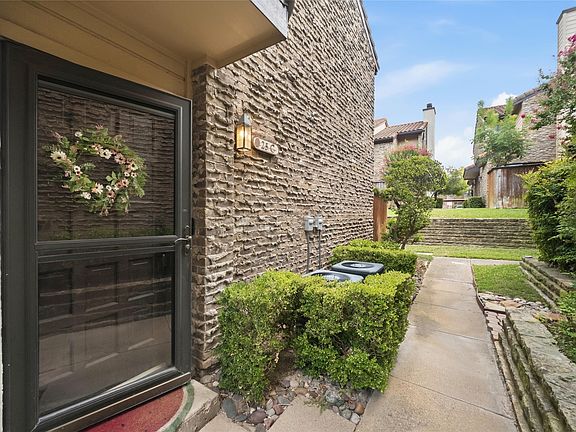 2nd image of 5626 Preston Oaks Rd APT 25C