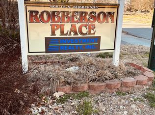 918 S Robberson Ave APT C3, Springfield, MO 65806